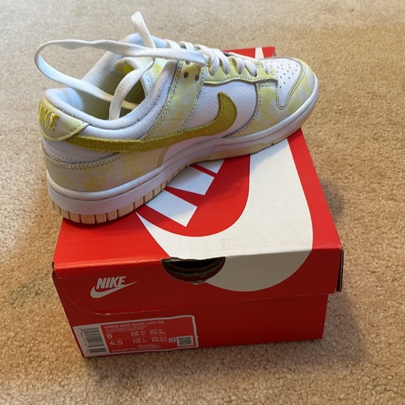 Nike Dunk Low - Picture 4 of 4